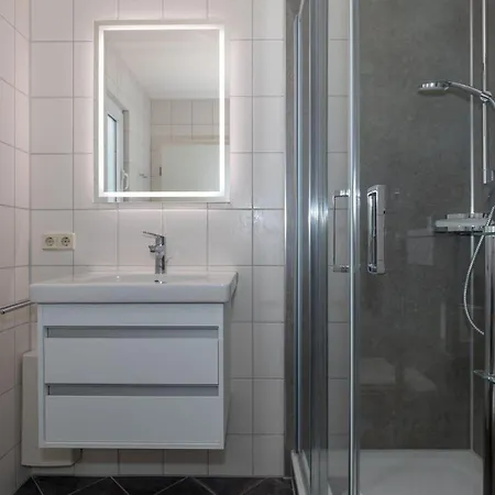 Апартаменты Yachthafenresidenz-wohnung-8412-872 *